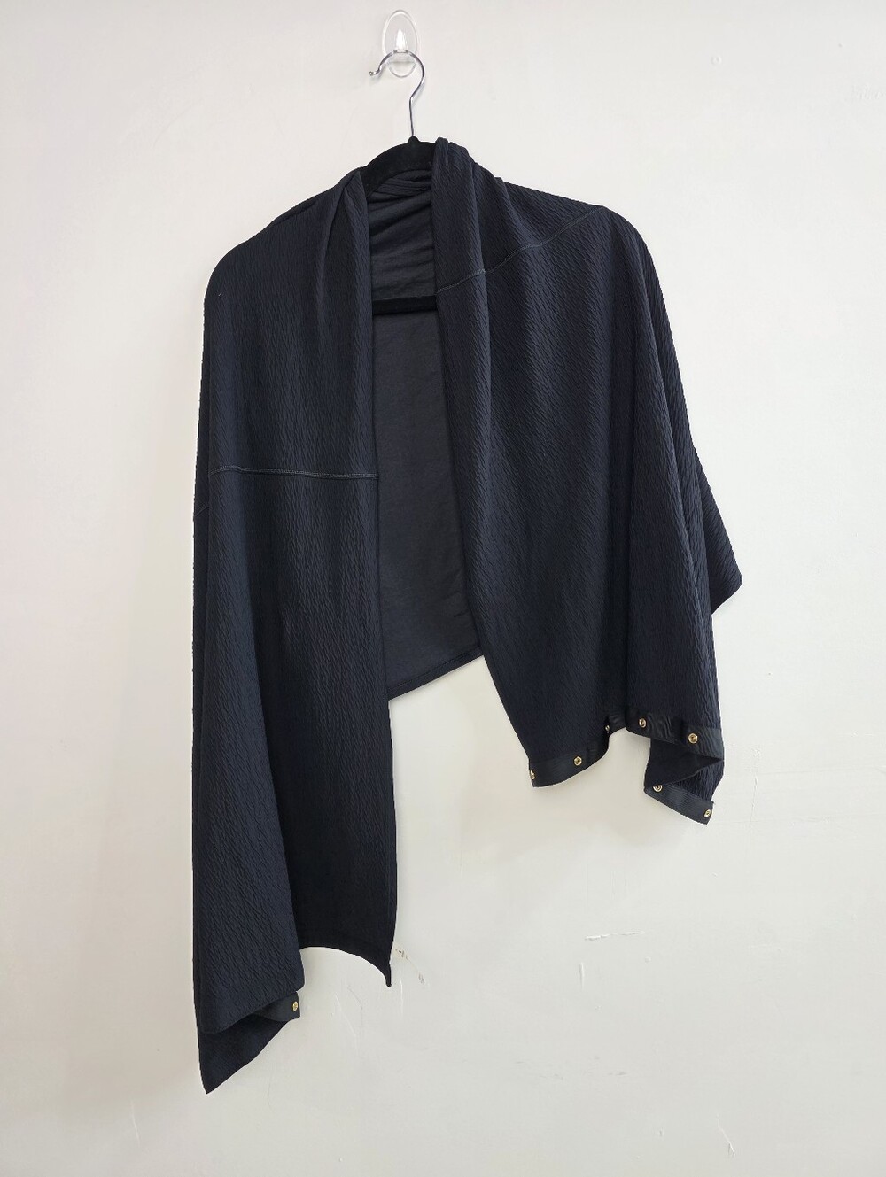 lululemon athletica Black Snap-Accent Open Shawl Scarf